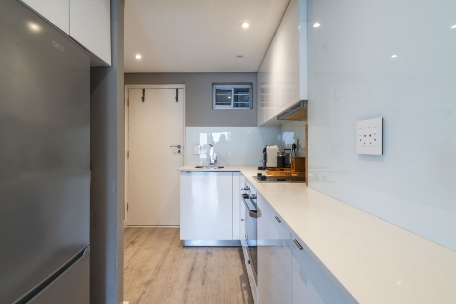 To Let 1 Bedroom Property for Rent in Clifton Western Cape